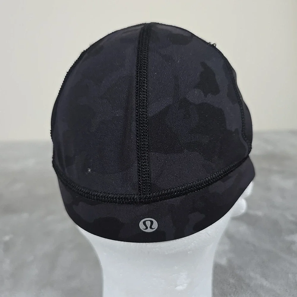 Lululemon Hat Women Small Camo Deep Coal Fast Free Run Athleisure Running Sports